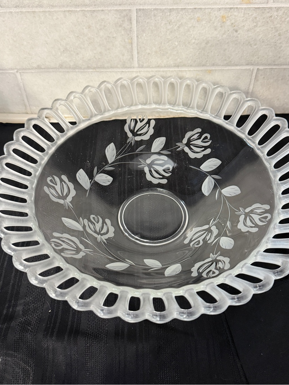 Vtg 12” Lace Edge Etched Rose Floral Clear Glass Centerpiece Bowl